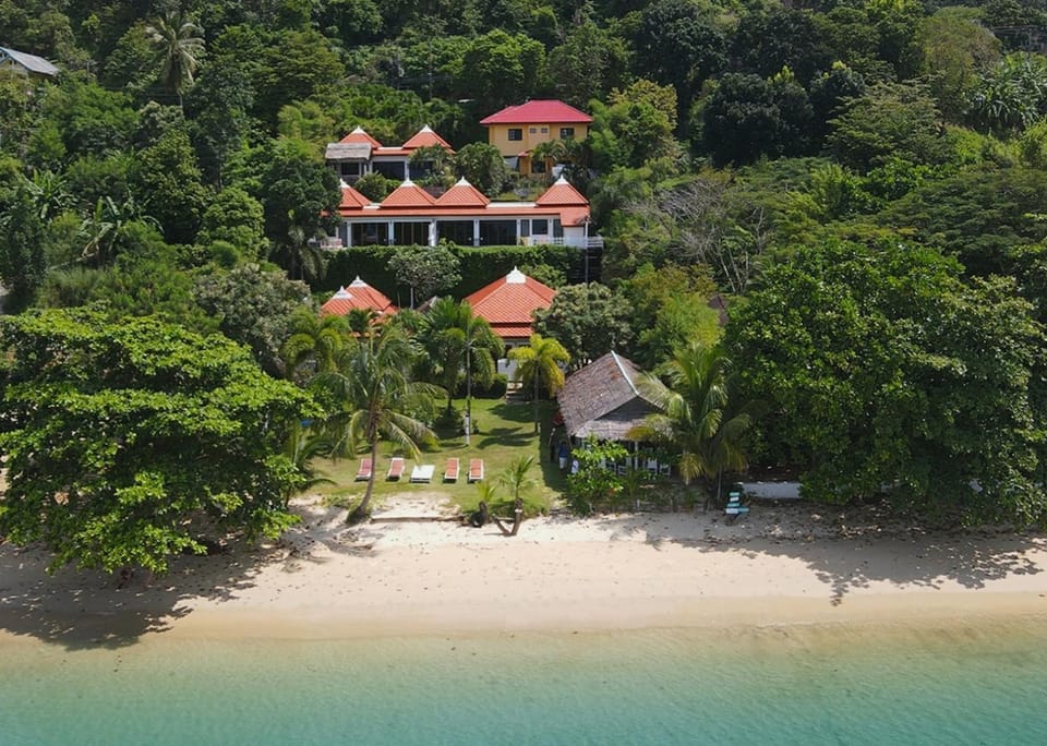 Property building, Day, Natural landscape, Beach, Sea view