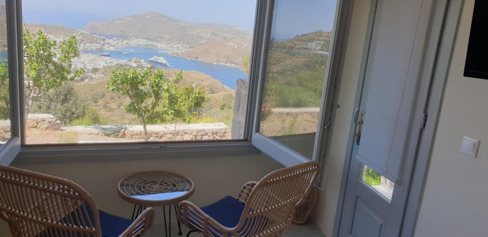 TRADITIONAL STUDIO Chora Patmos Apartment in Decentralized Administration of the Aegean