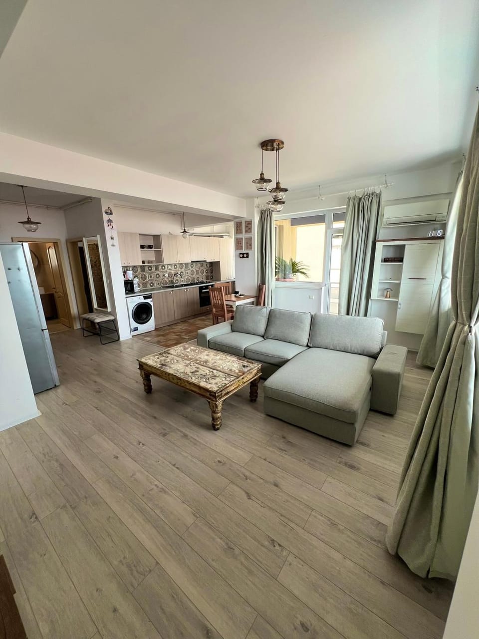 TV and multimedia, Kitchen or kitchenette, Living room, Photo of the whole room, Seating area