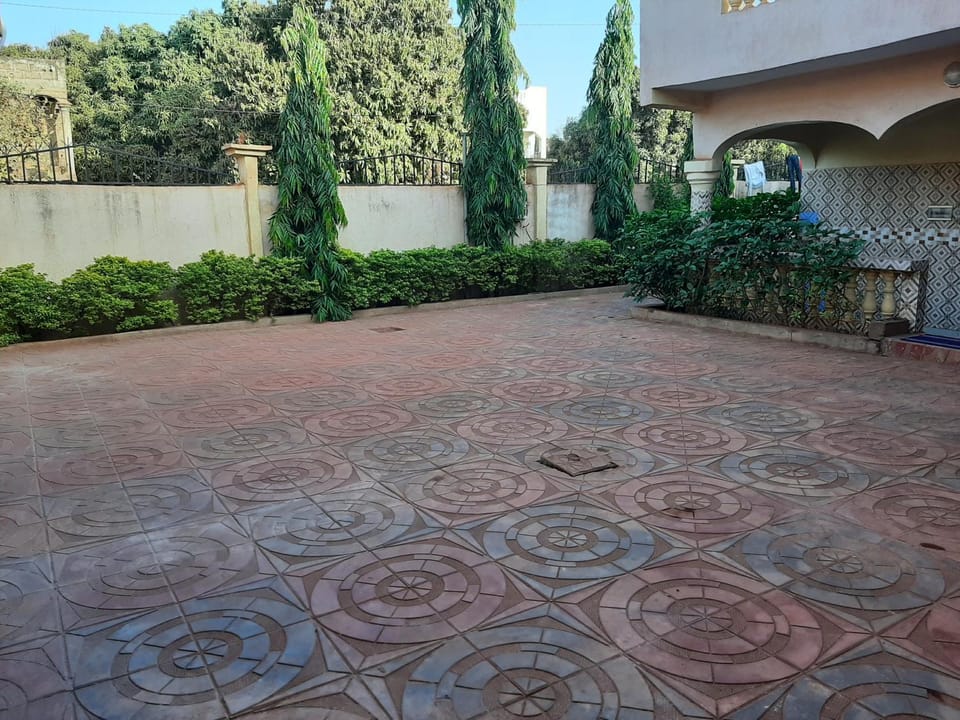 Villa Chambre C climatisée douche Cuisine salon Bed and Breakfast in Africa
