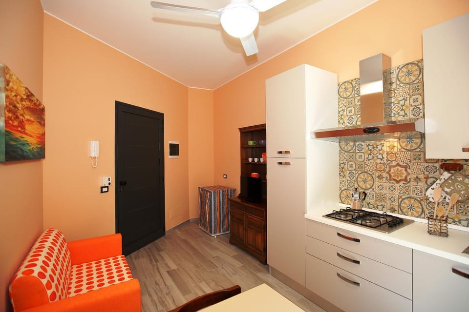 Kitchen or kitchenette, Living room, Dining area