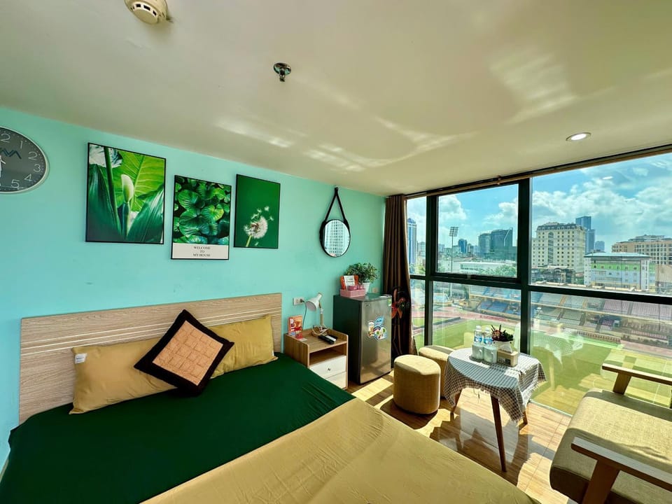 Photo of the whole room, Bedroom