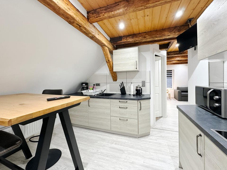 Kitchen or kitchenette, Dining area, kitchen