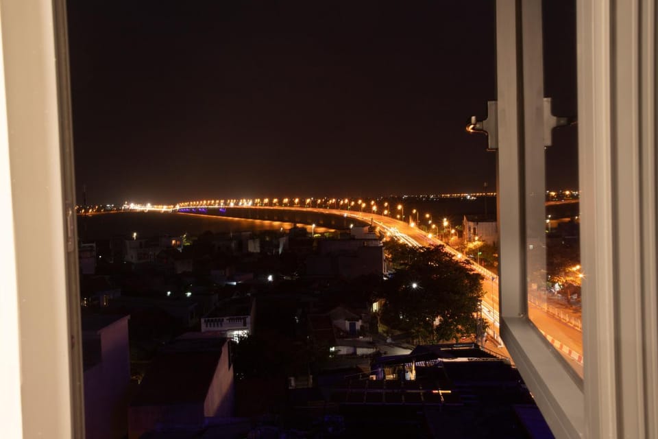 Neighbourhood, City view