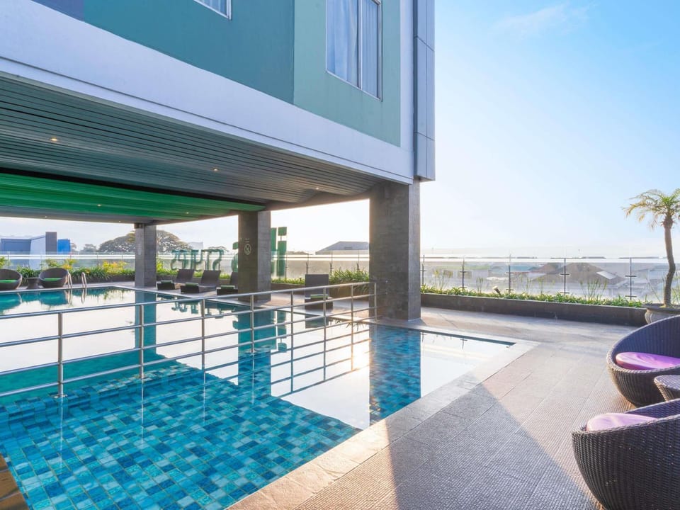 Pool view, Swimming pool
