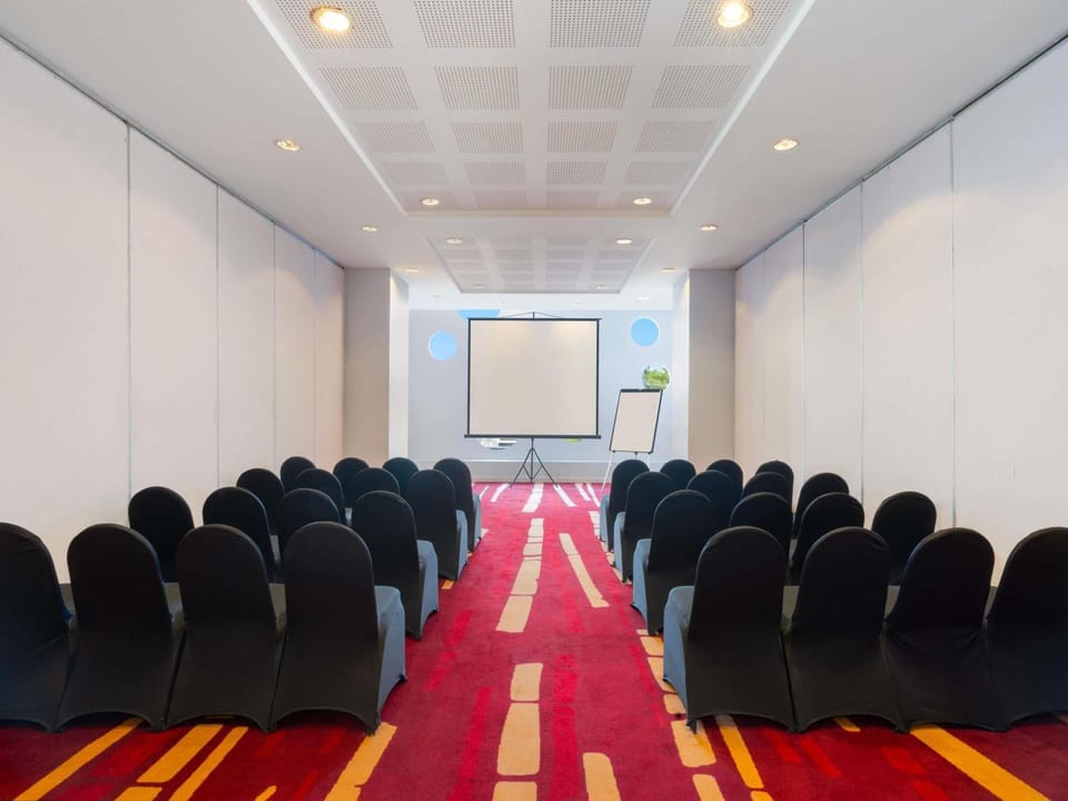 Meeting/conference room