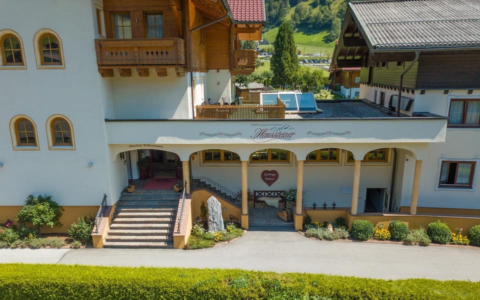 Landhaus & Appartementhaus Haussteiner Apartment hotel in Salzburgerland