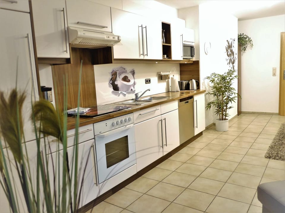 Kitchen or kitchenette, Other, Decorative detail, Drinks