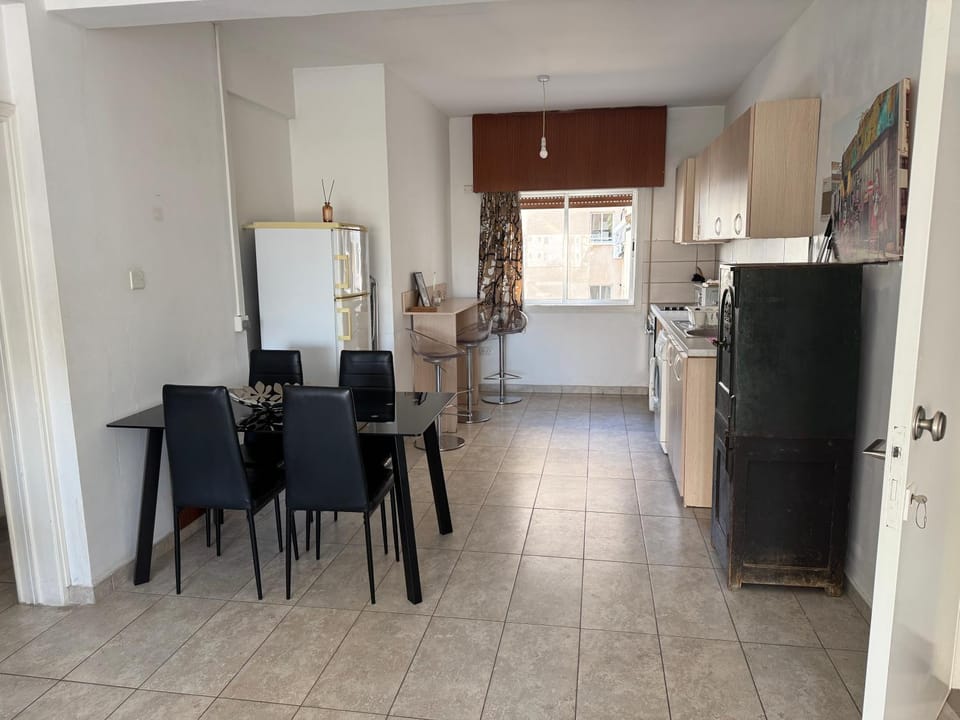 Dinner, kitchen