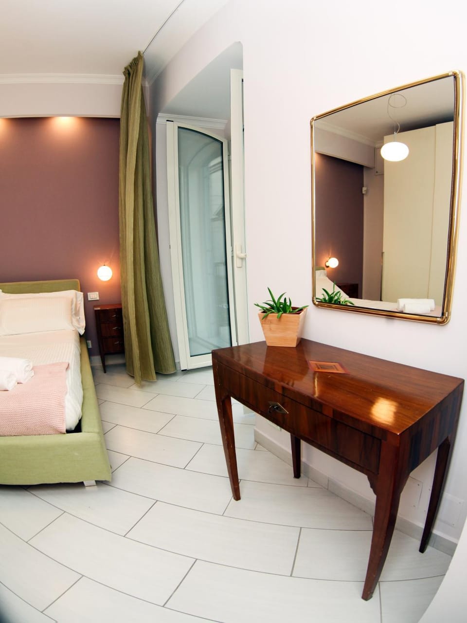 Bed, Balcony/Terrace, Photo of the whole room, Bedroom