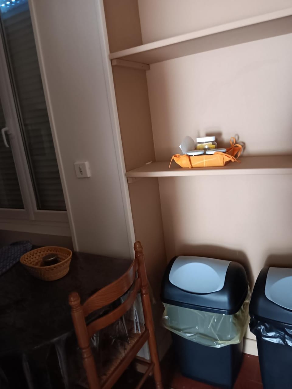 Coffee/tea facilities, stove, kitchen