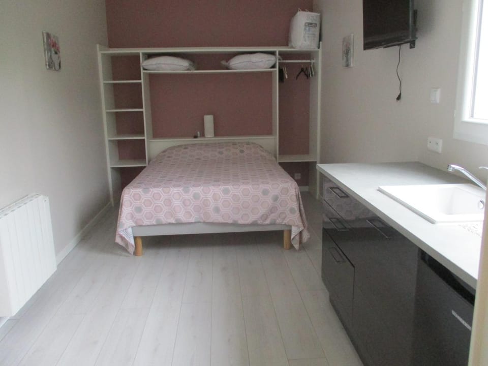 Le Pijolin Capsule hotel in Nouvelle-Aquitaine