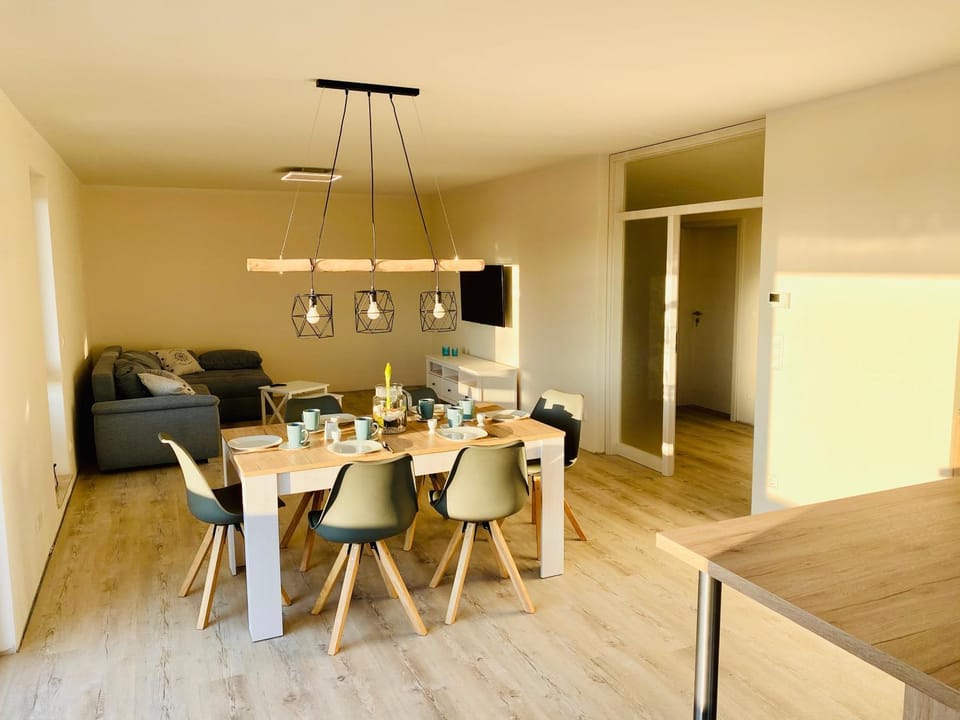 Living room, Dining area