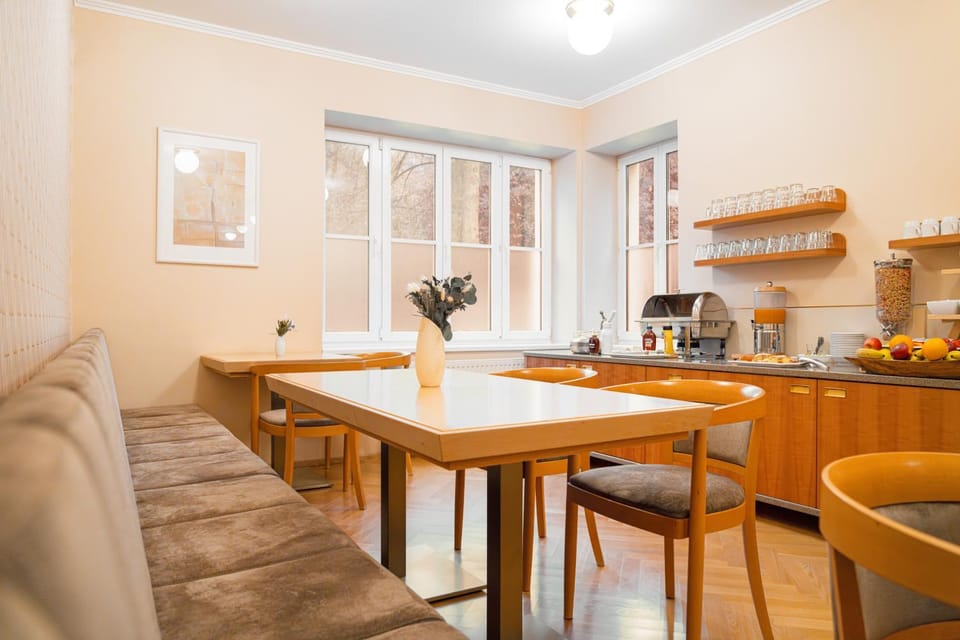 Dining area, Breakfast, Buffet breakfast