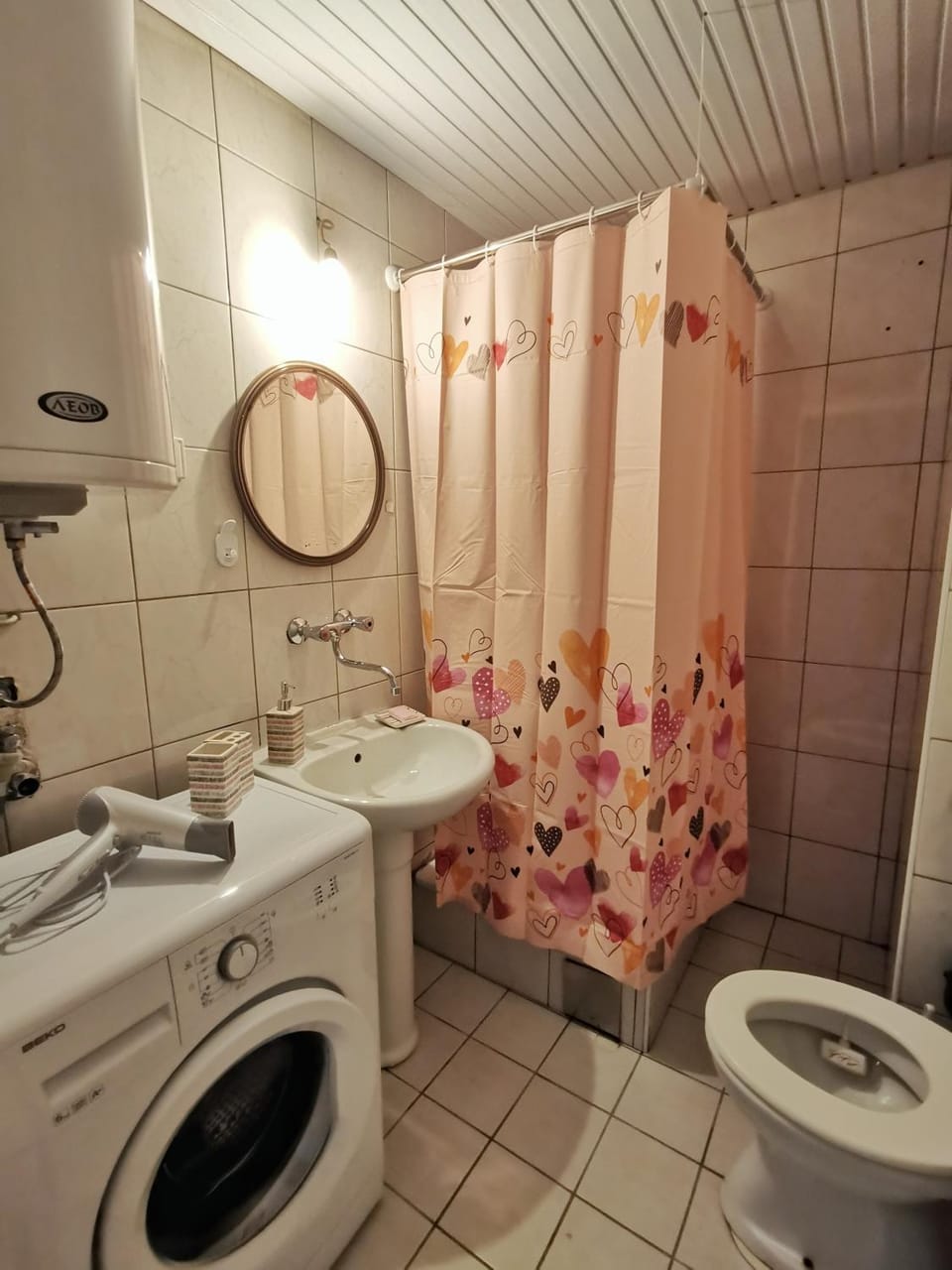 Shower, Toilet, Bathroom