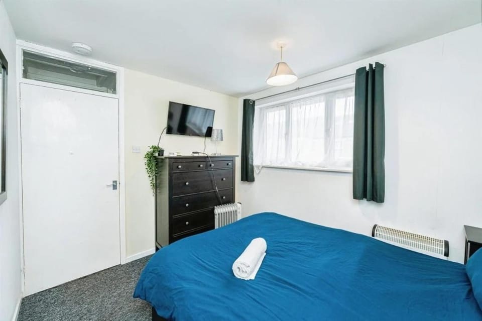 2 Bedroom House For Corporate Stays in Kettering House in Kettering