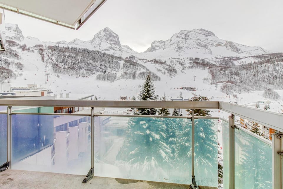 Balcony/Terrace, Mountain view