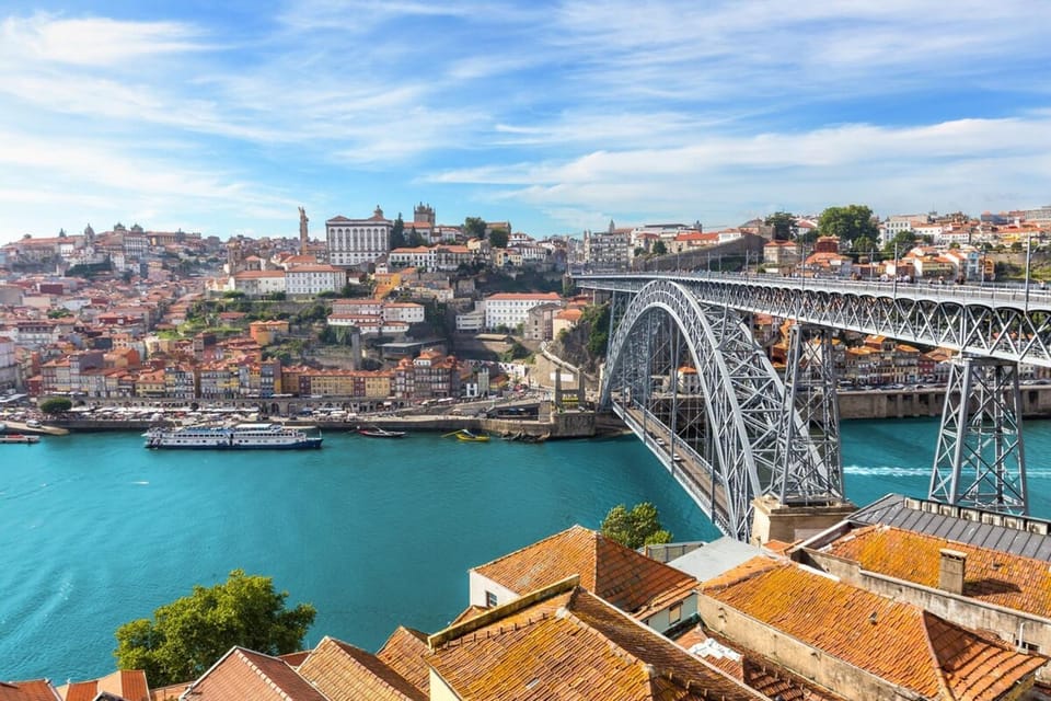 Santa Catarina Prime Studios Apartment in Porto