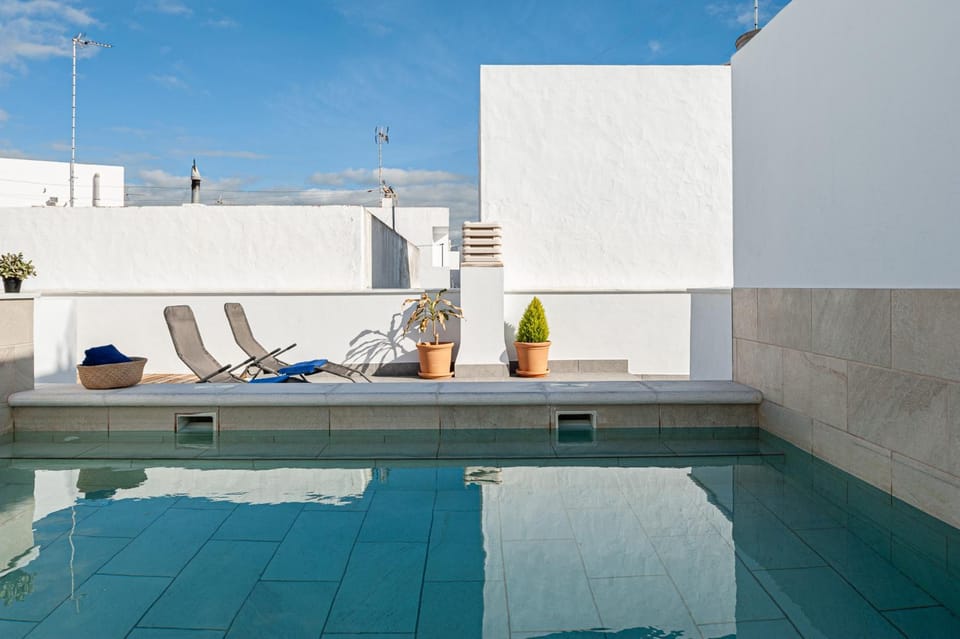 Solarium, Swimming pool