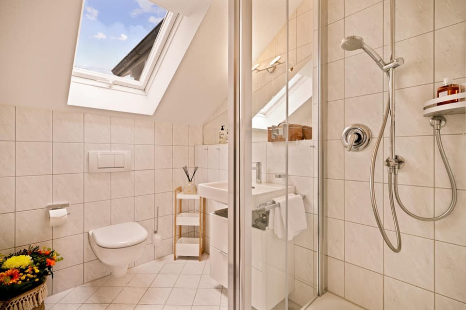 Ferien-Apartment Seewiesen - mit priv Strandzugang Apartment in Friedrichshafen