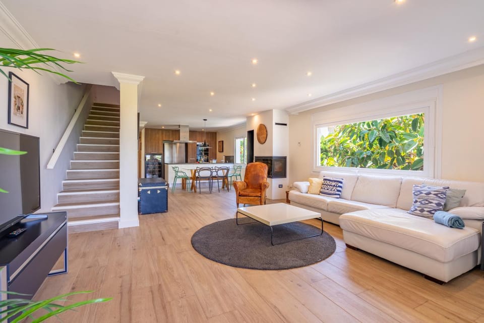Communal lounge/ TV room, Living room