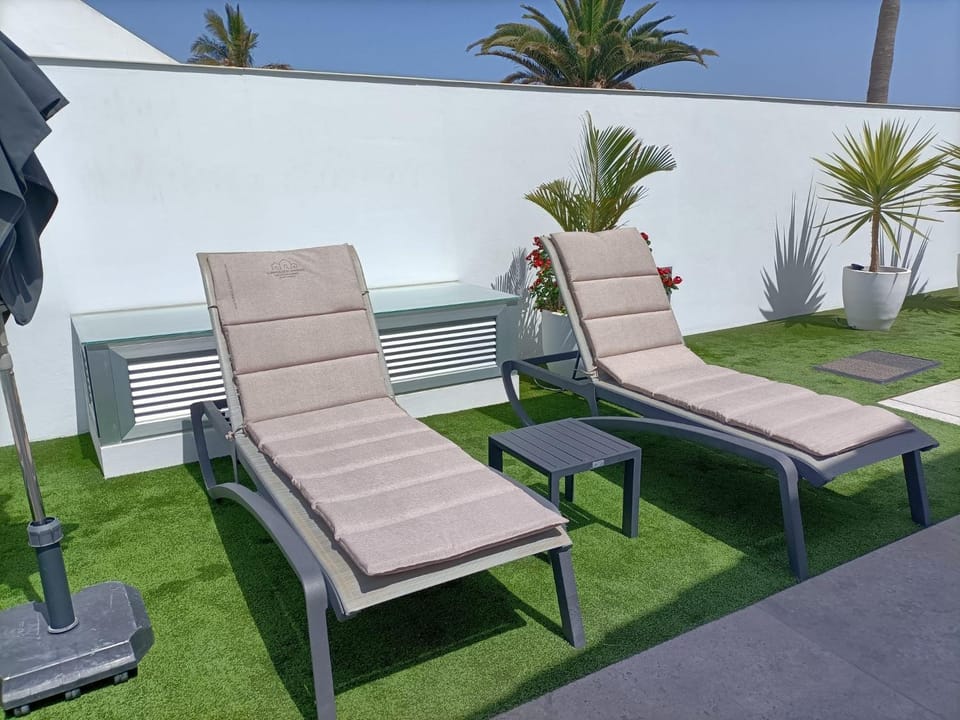 Villa Lucia with private heated pool, first beachline Villa in Maspalomas