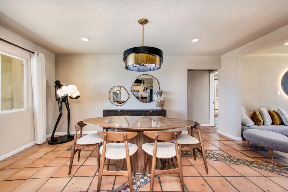 Living room, Decorative detail, Seating area, Dining area