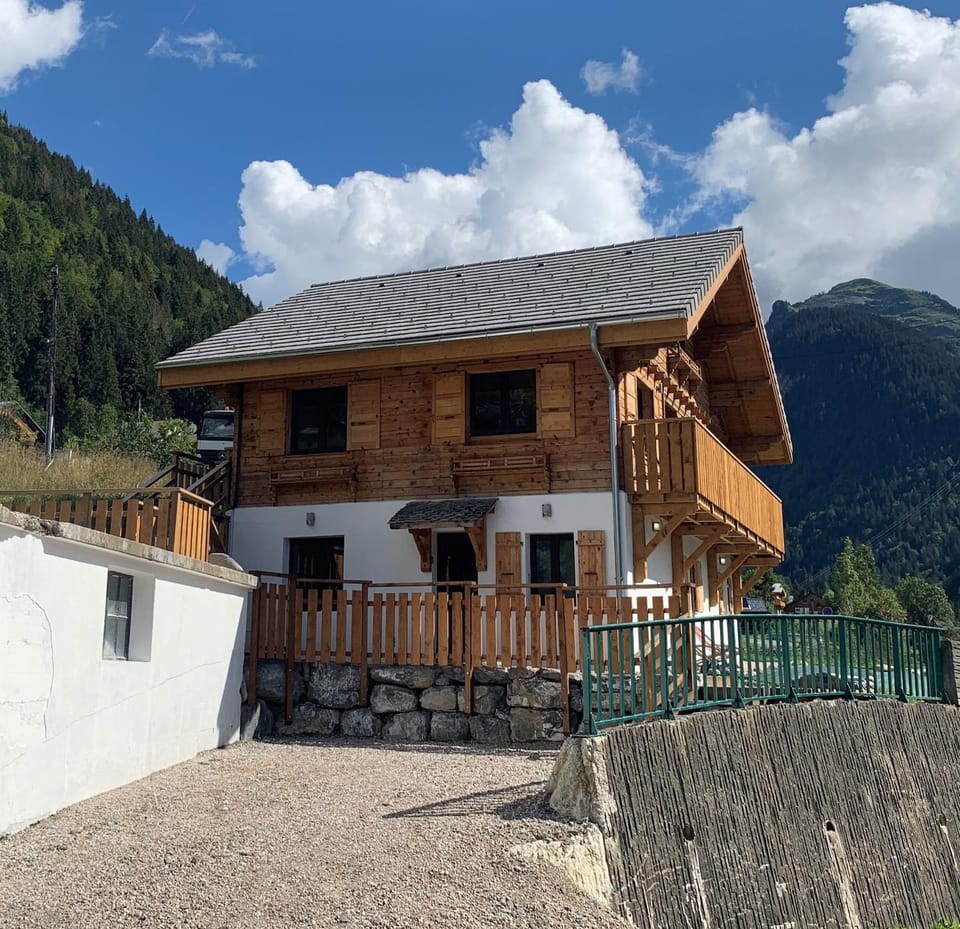 Skiing, Hiking, Mountain view, River view