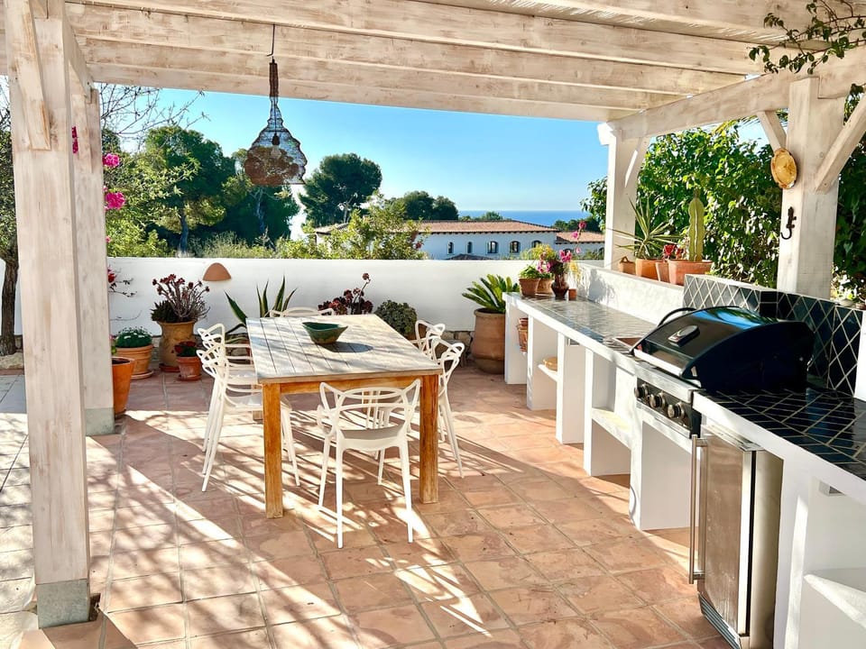 BBQ facilities, View (from property/room)