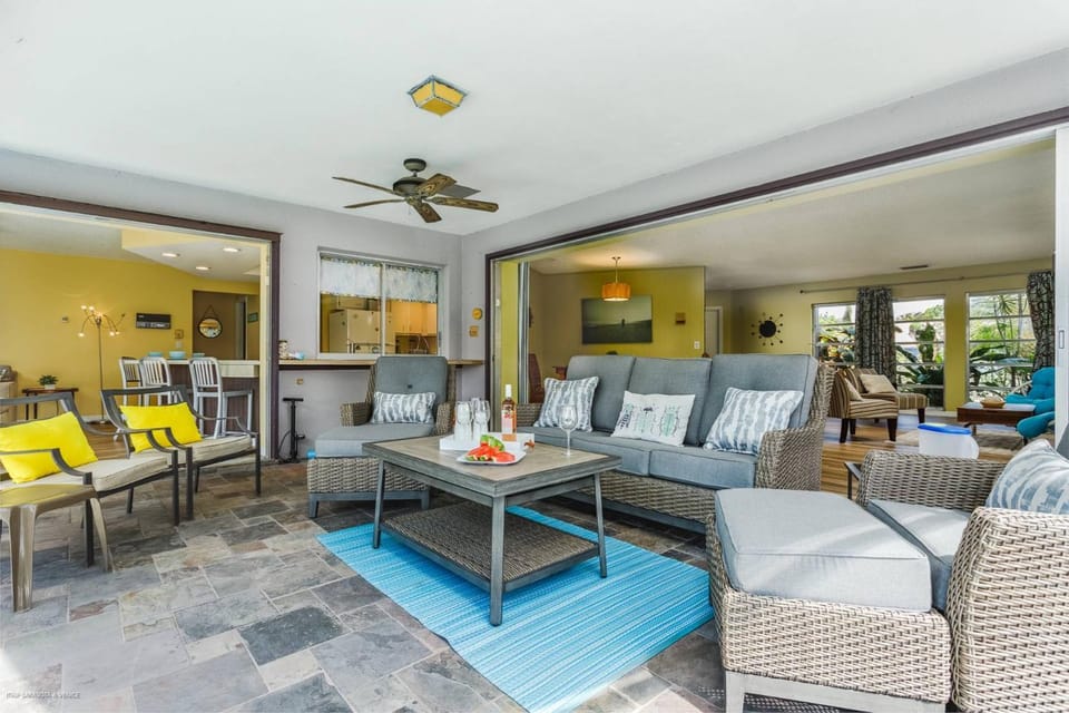 Brady B Pool Home House in Gulf Gate Estates