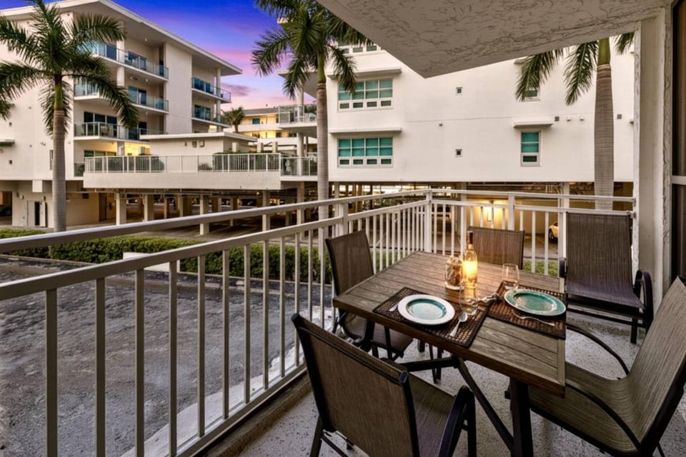 House of The Sun Siesta Key Crescent Beach House in Siesta Beach