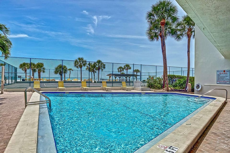 House of The Sun Siesta Key Crescent Beach House in Siesta Beach