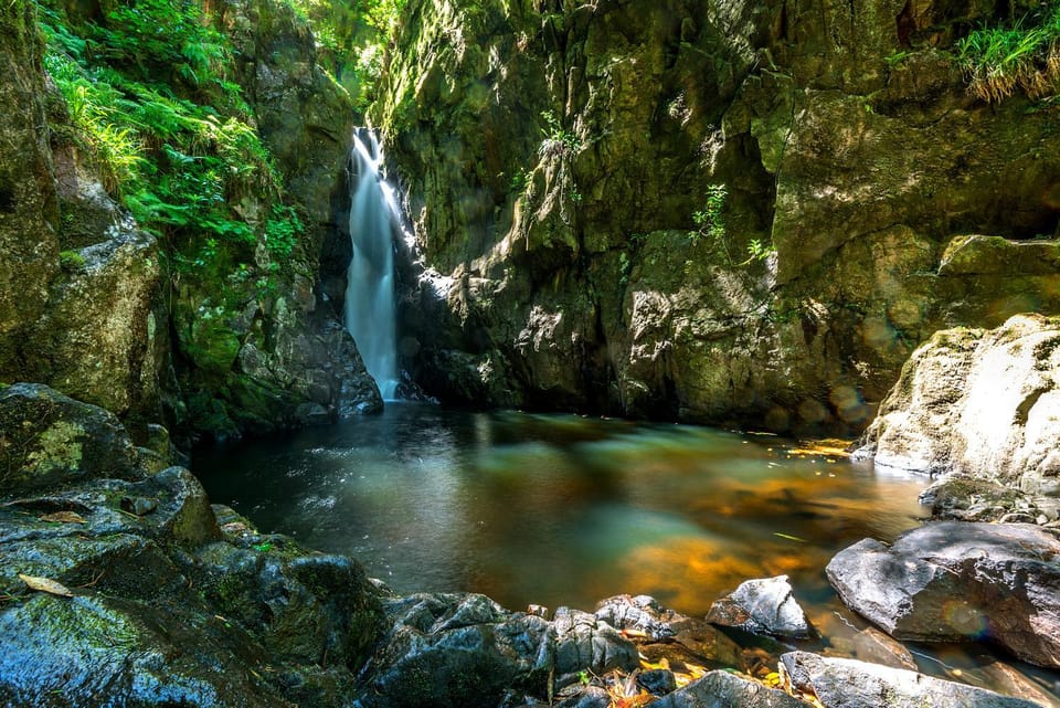 Natural landscape, Activities, Hiking, Mountain view, River view, Location