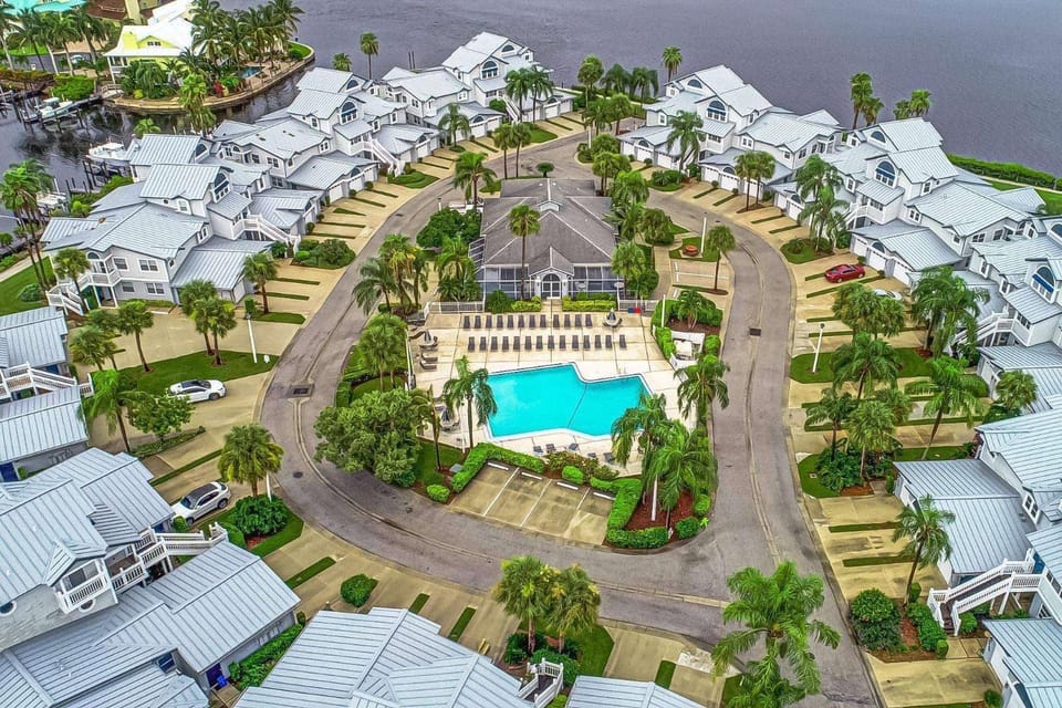Siesta Bayside Condo House in Siesta Beach
