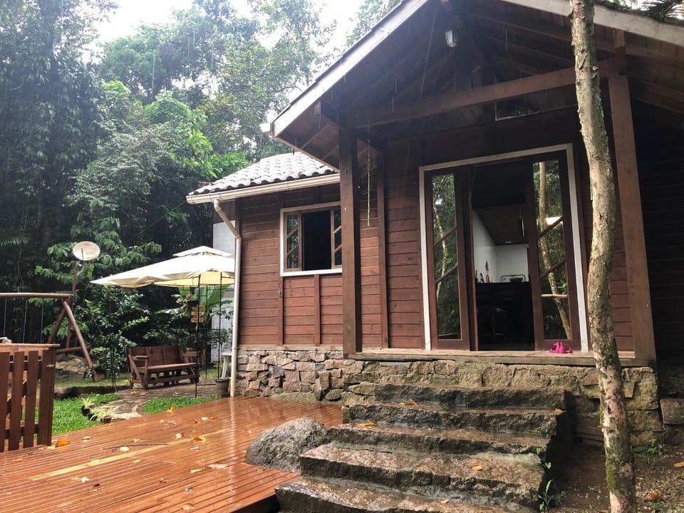 Recanto Maciel casa rústica em meio da natureza próximo a praia trilhas cachoeira House in Ubatuba