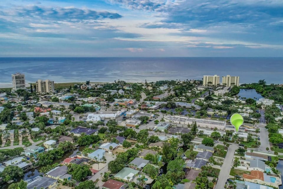 Minorga Sand Dollar on the Key House in Siesta Key