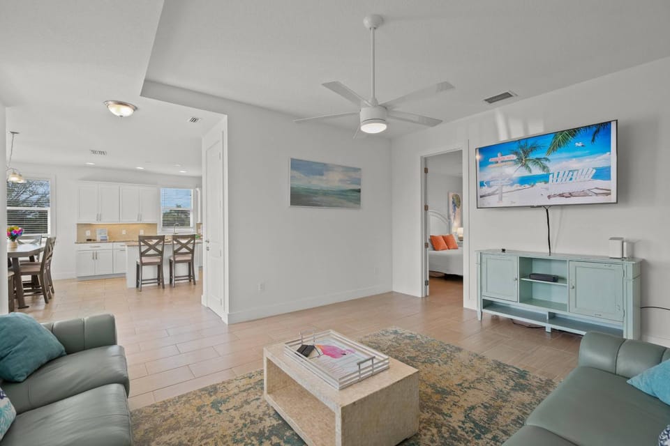 Lido Dream Getaway Duplex S House in Lido Key