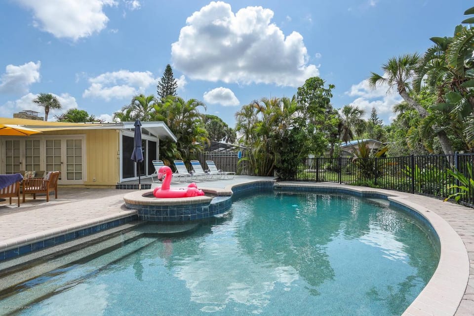 Ocean Beach Gleason Home House in Siesta Key