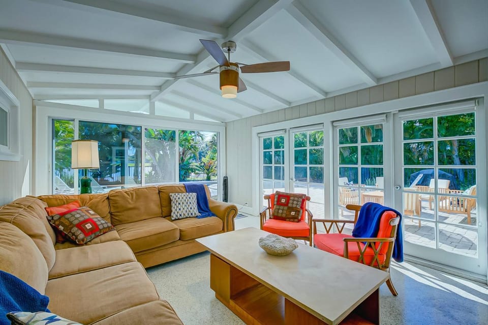 Ocean Beach Gleason Home House in Siesta Key