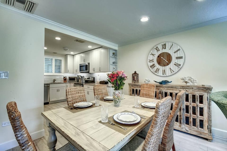 Kingston Arms 1st Floor House in Saint Armands Key