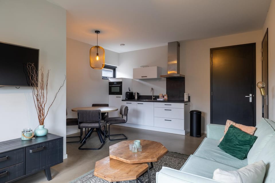 Welcome in - Vakantiehuizen 2 & 4 personen in natuurgebied Oranjezon I Kon Emmaweg 26, Vrouwenpolder Apartment in Oostkapelle