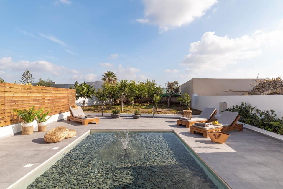 Property building, Balcony/Terrace