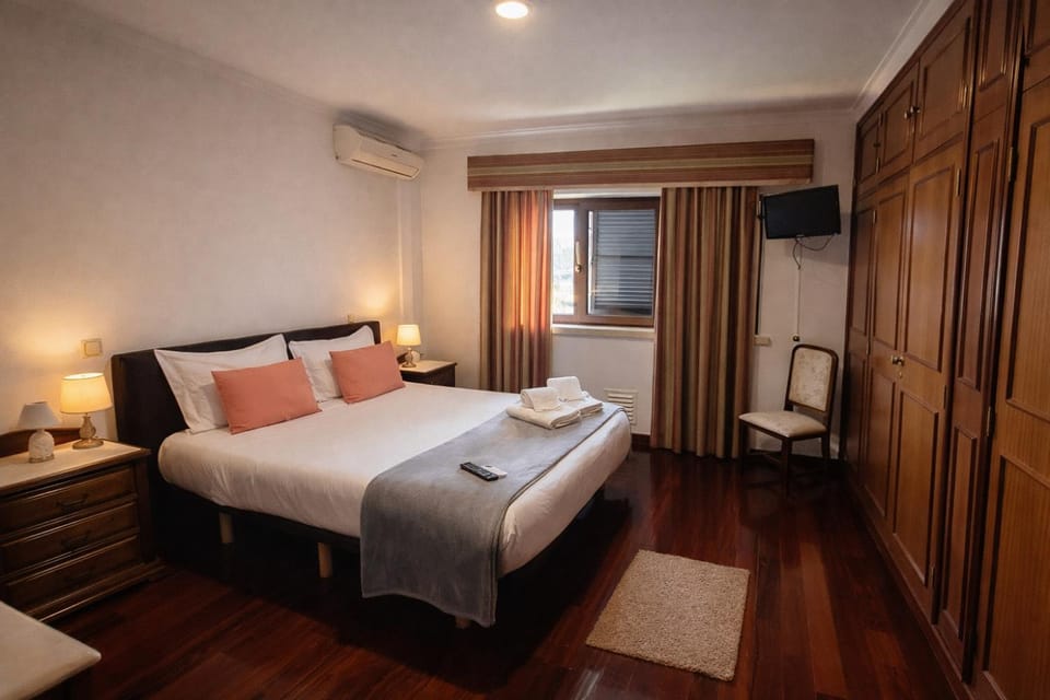 Jantesta Guest House Bed and Breakfast in Coimbra District, Portugal