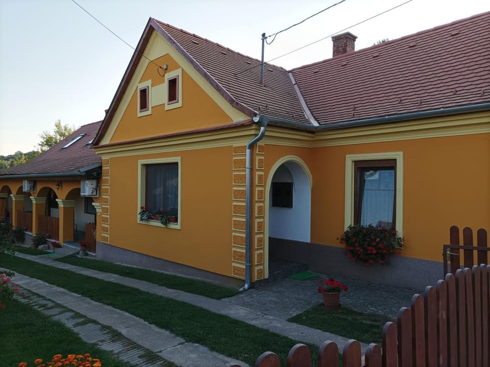 Nádkunyhó Vendégház Bed and Breakfast in Hungary