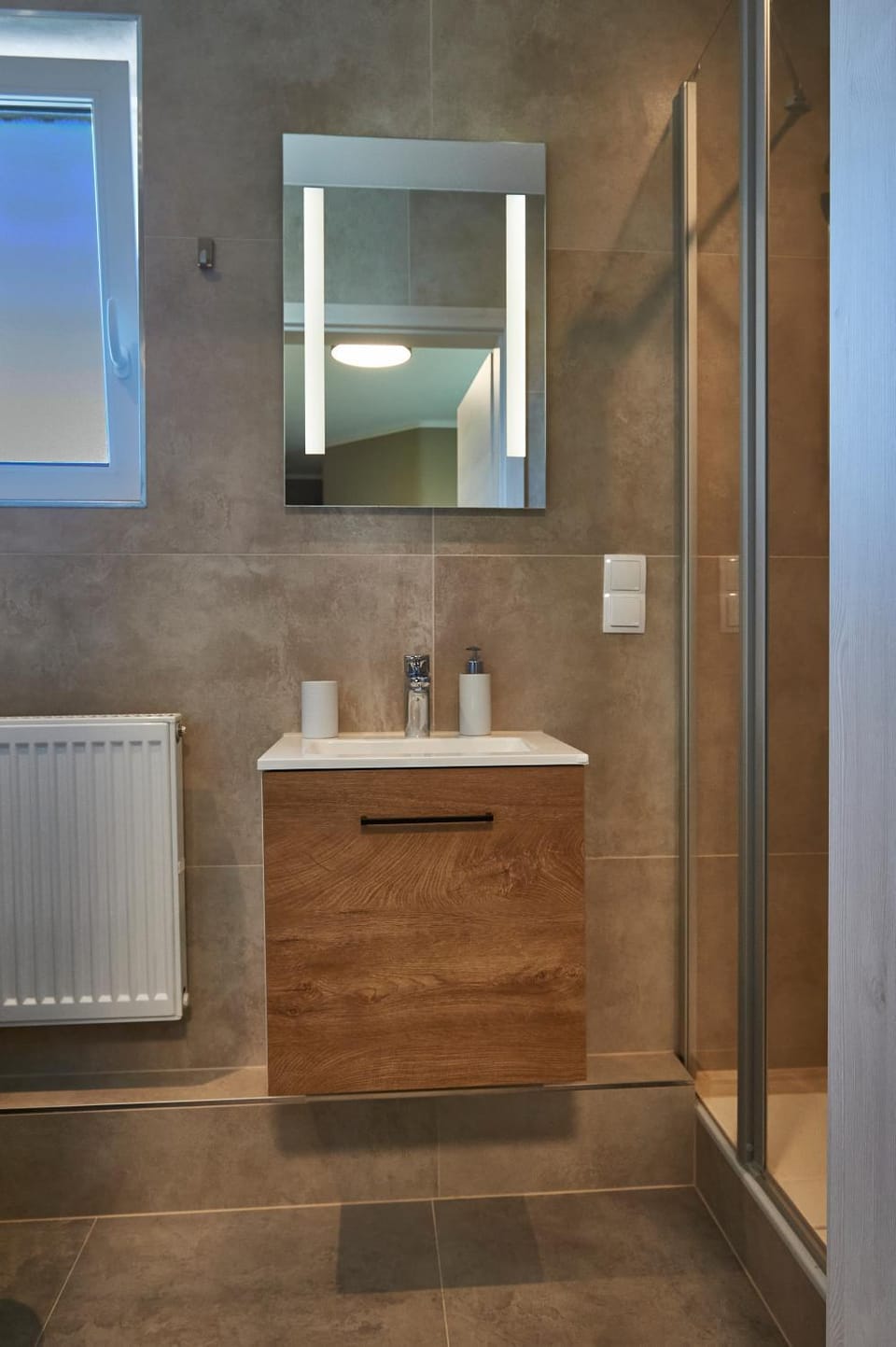 Bathroom, Photo of the whole room