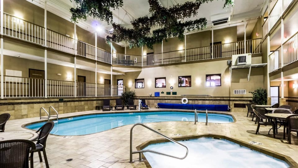 Swimming pool