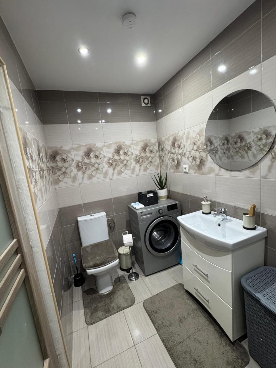 Hidden Apartment Apartment in Romania