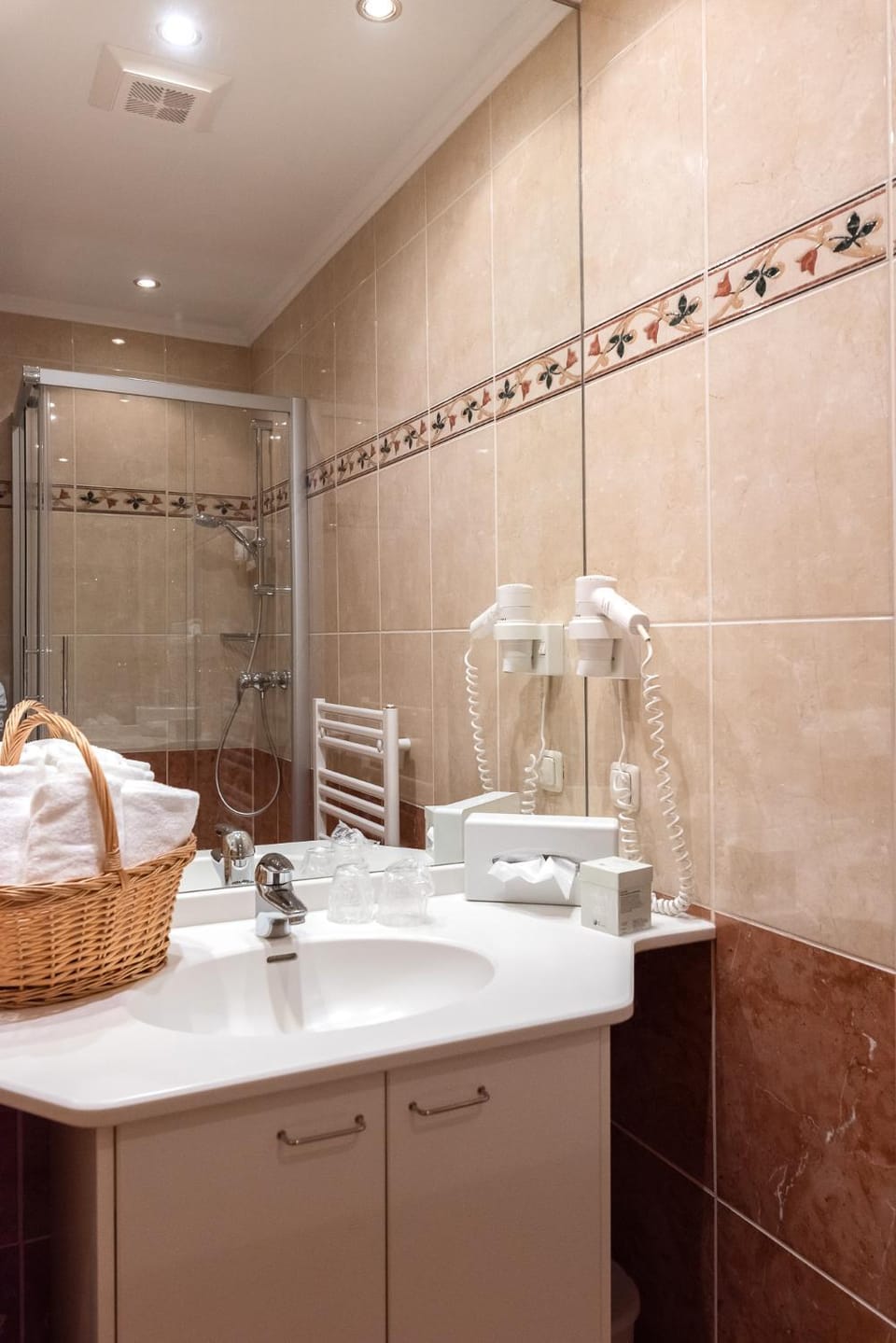 Bathroom, Decorative detail