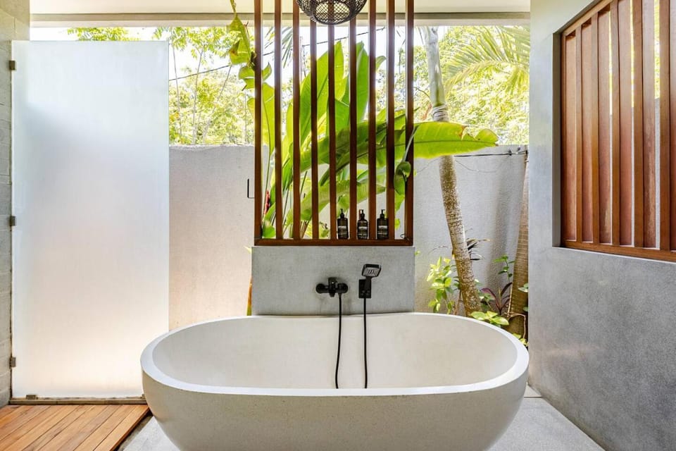 Bathroom, Bath
