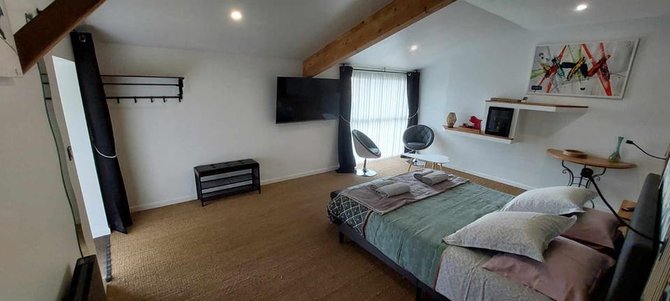 chambre Lilas Domaine Cap de Coste Apartment in Occitanie